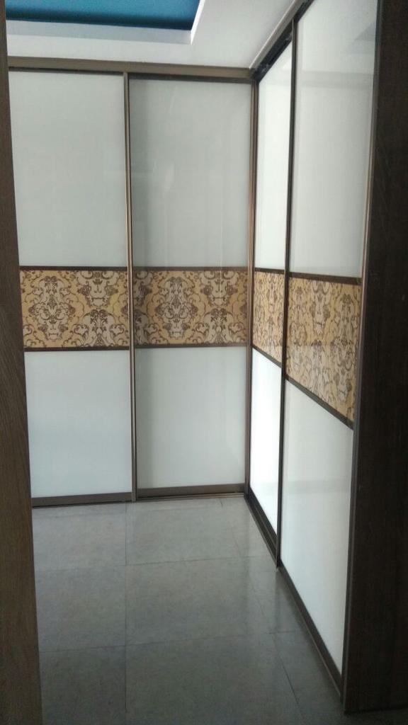 gallery-pictures-of-lacquer-glass-wardrobes-designs-in-delhi-new-delhi-india-top-largest-modular-wardrobe-delhi-india